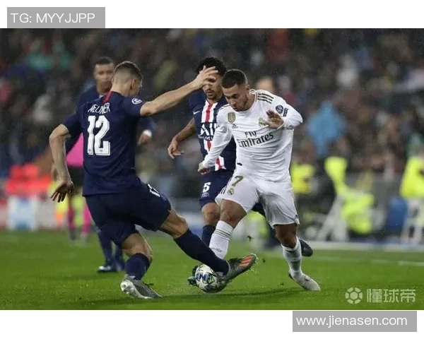 奥林比亚科斯与曼联的巅峰对决展现足球魅力与激情的较量