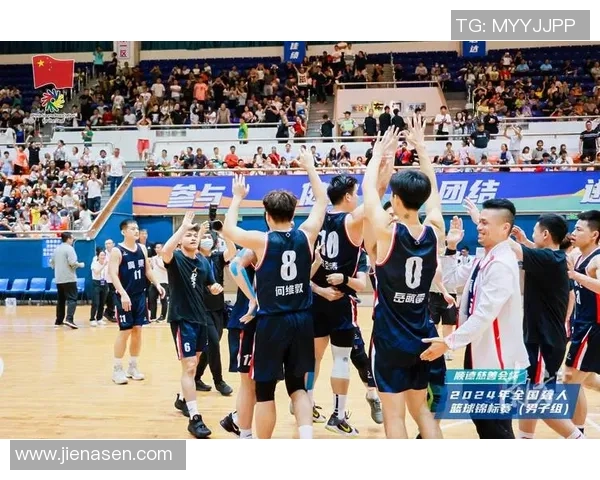 广东队与上海队激战正酣谁将赢得这场篮球巅峰对决